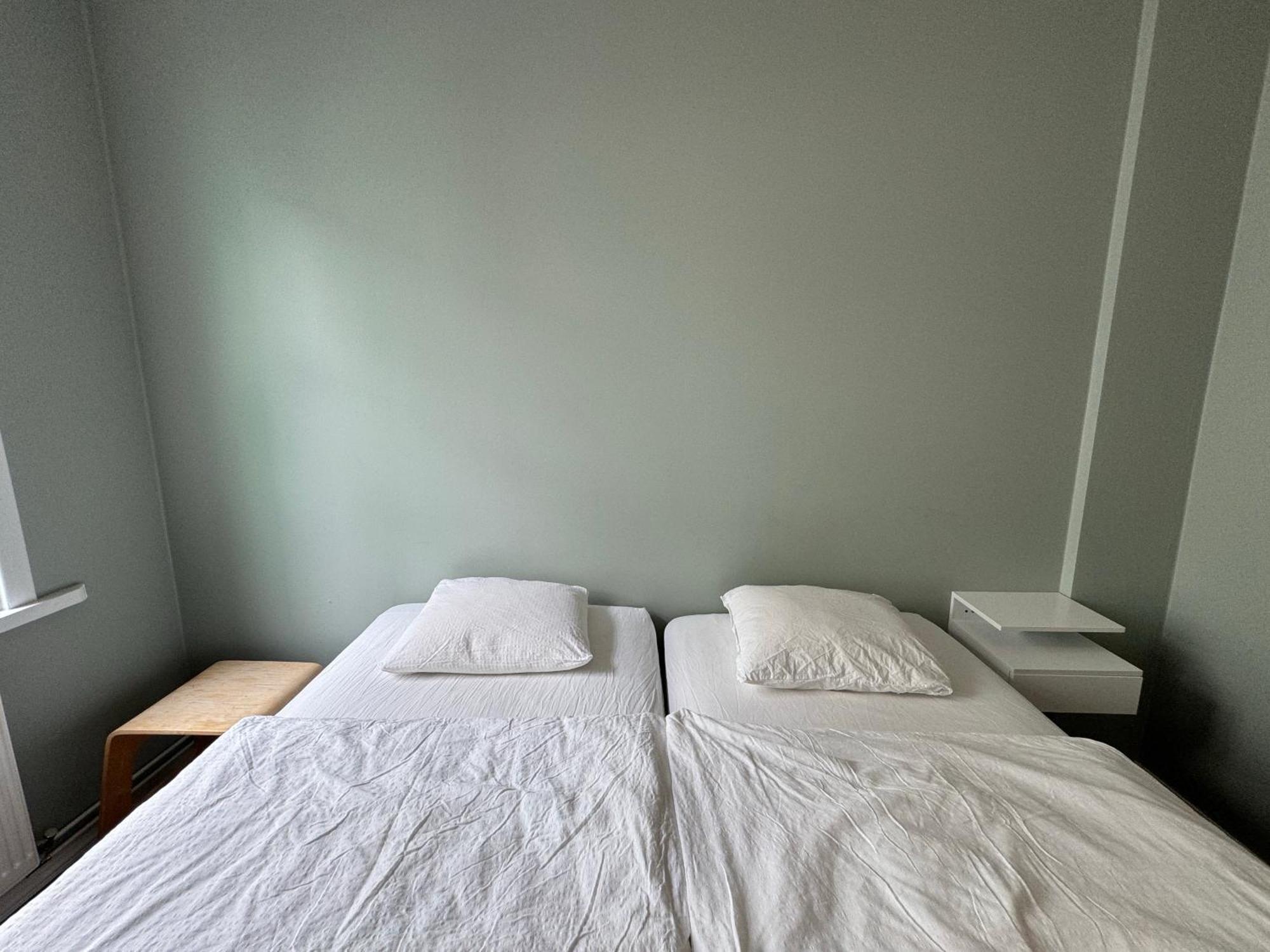 Хостел Akureyri Backpackers Экстерьер фото