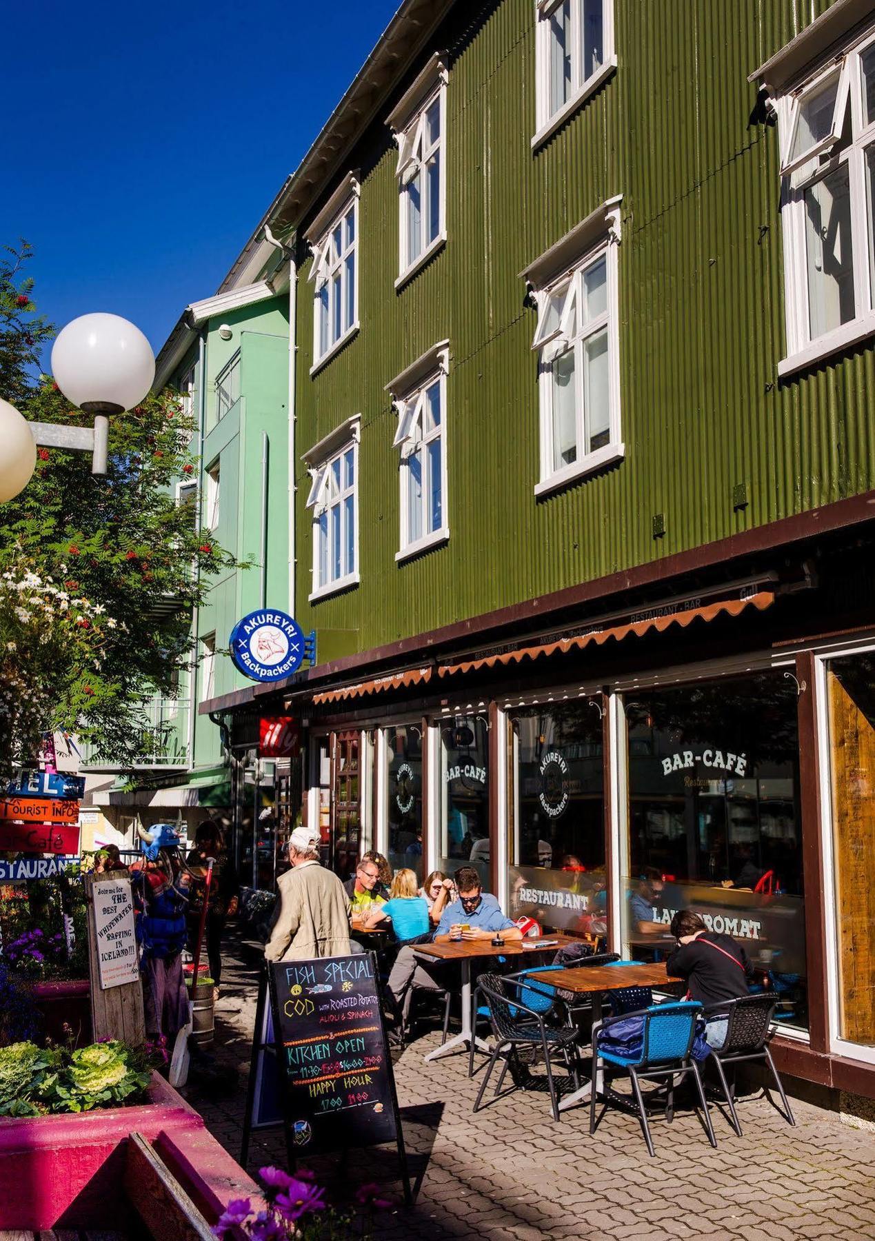 Хостел Akureyri Backpackers Экстерьер фото